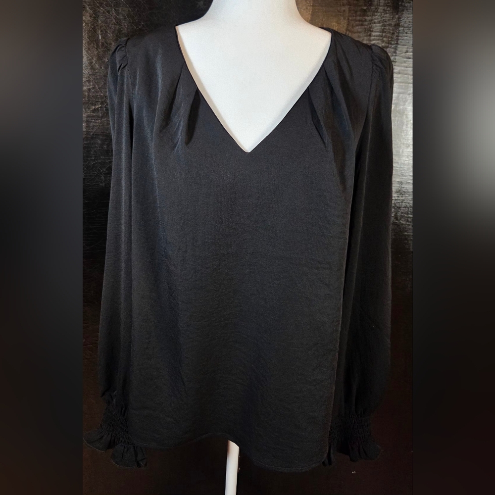 Patriza Luca Black V-Neck Tunic-Style Blouse Size Medium